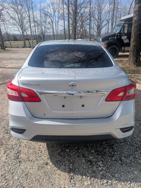 2019 Nissan Sentra S - Photo 2 - Houston, MO 65483