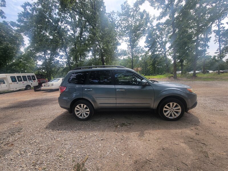 2011 Subaru Forester 2.5X Premium - Photo 2 - Houston, MO 65483