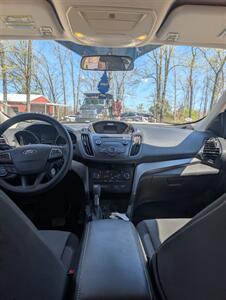 2017 Ford Escape SE   - Photo 6 - Houston, MO 65483