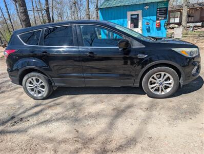 2017 Ford Escape SE   - Photo 2 - Houston, MO 65483