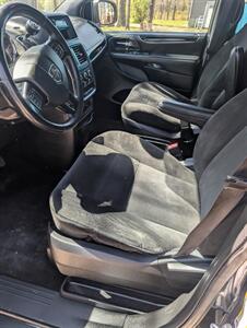 2015 Dodge Grand Caravan SE Plus   - Photo 9 - Houston, MO 65483