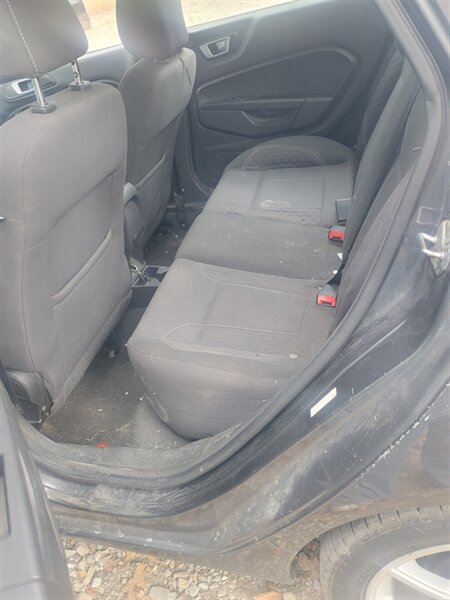 2015 Ford Fiesta SE - Photo 5 - Houston, MO 65483