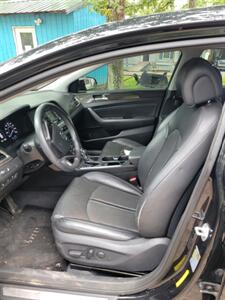 2017 Chevrolet Malibu Premier   - Photo 5 - Houston, MO 65483