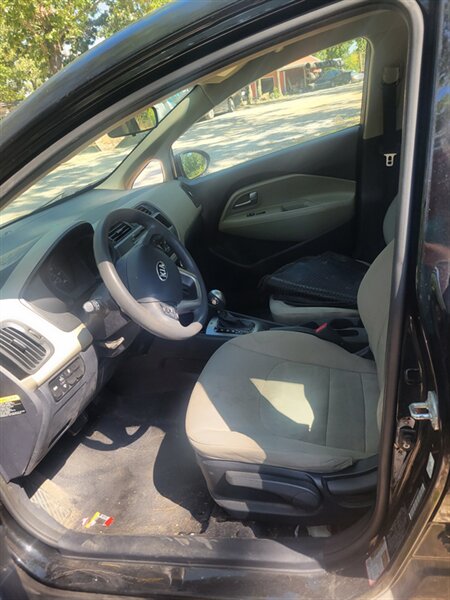 2015 Kia Rio LX - Photo 6 - Houston, MO 65483