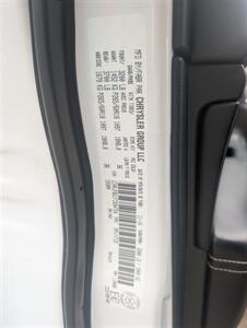 2015 Jeep Grand Cherokee Limited - Photo 9 - Houston, MO 65483