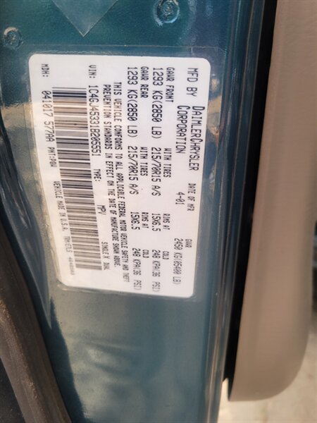2001 Chrysler Voyager LX - Photo 6 - Houston, MO 65483