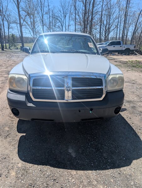 2005 Dodge Dakota ST   - Photo 1 - Houston, MO 65483