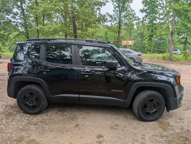 2016 Jeep Renegade Sport - Photo 2 - Houston, MO 65483