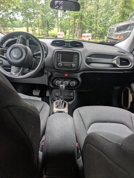 2016 Jeep Renegade Sport - Photo 6 - Houston, MO 65483