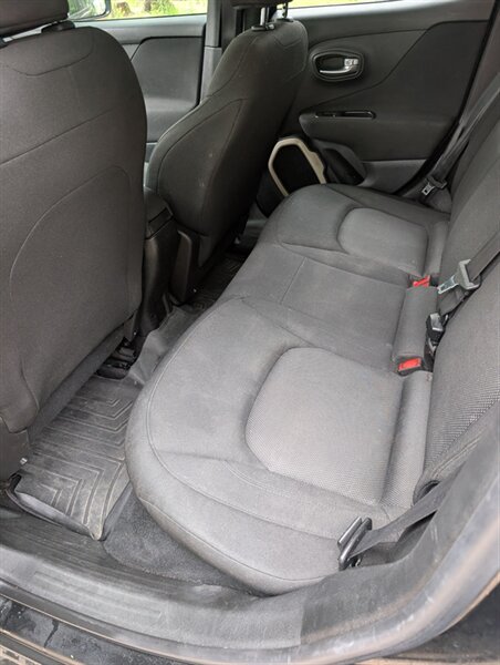 2016 Jeep Renegade Sport - Photo 5 - Houston, MO 65483