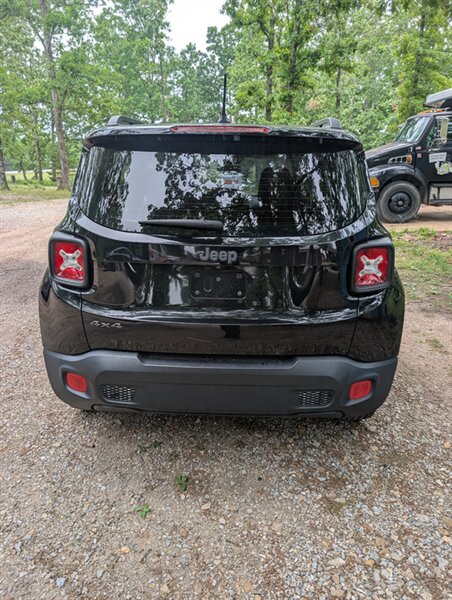 2016 Jeep Renegade Sport - Photo 3 - Houston, MO 65483