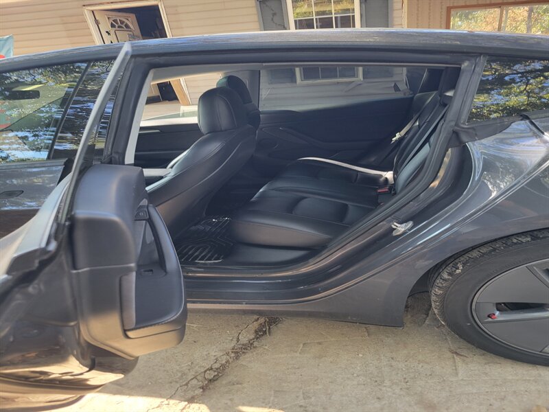 2021 Tesla Model 3 Standard Range Plus - Photo 5 - Houston, MO 65483