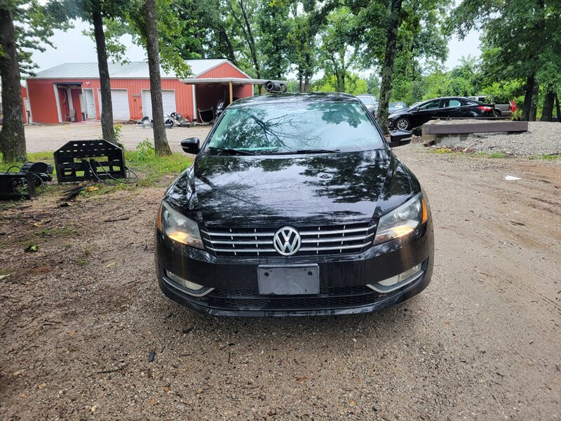 2013 Volkswagen Passat TDI Highline   - Photo 1 - Houston, MO 65483