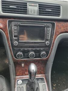 2013 Volkswagen Passat TDI Highline   - Photo 6 - Houston, MO 65483