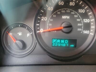 2005 Jeep Grand Cherokee Laredo   - Photo 9 - Houston, MO 65483