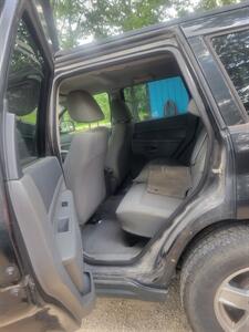 2005 Jeep Grand Cherokee Laredo   - Photo 6 - Houston, MO 65483