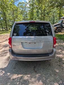 2018 Dodge Grand Caravan SE   - Photo 3 - Houston, MO 65483
