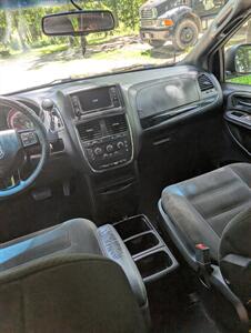 2018 Dodge Grand Caravan SE   - Photo 8 - Houston, MO 65483