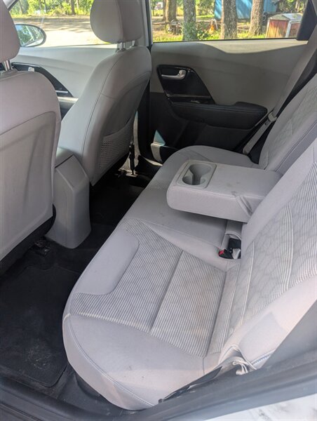 2022 Kia Niro Plug-In Hybrid LXS - Photo 7 - Houston, MO 65483