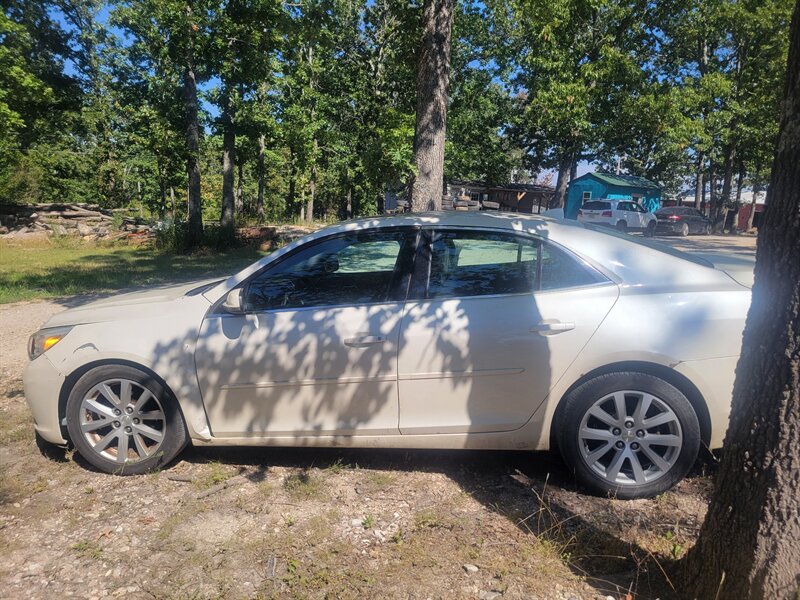 2014 Chevrolet Malibu LT - Photo 9 - Houston, MO 65483