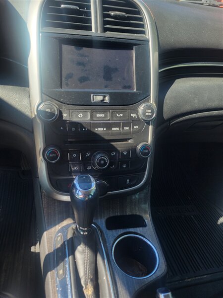 2014 Chevrolet Malibu LT - Photo 6 - Houston, MO 65483