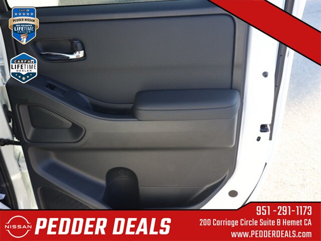 2024 Nissan Frontier SV   - Photo 18 - Hemet, CA 92545