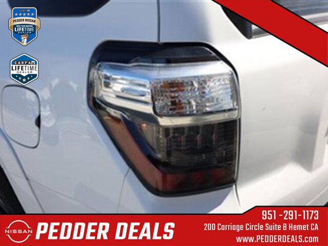 2024 Toyota 4Runner TRD Off-Road   - Photo 7 - Hemet, CA 92545