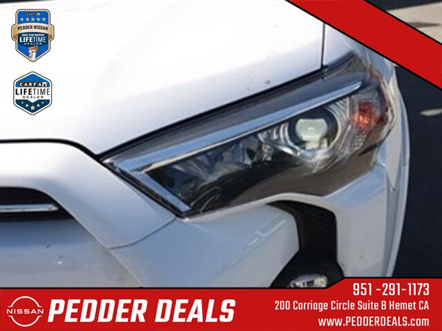 2024 Toyota 4Runner TRD Off-Road   - Photo 10 - Hemet, CA 92545