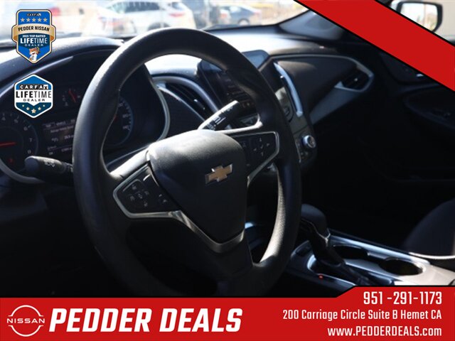 2023 Chevrolet Malibu LT 1LT   - Photo 14 - Hemet, CA 92545