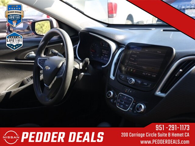 2023 Chevrolet Malibu LT 1LT   - Photo 19 - Hemet, CA 92545