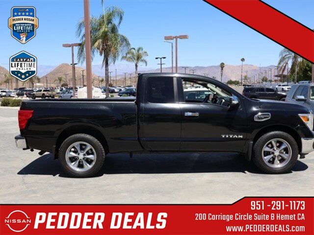 2017 Nissan Titan SV   - Photo 22 - Hemet, CA 92545