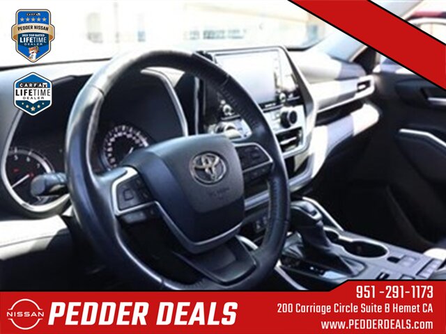 2022 Toyota Highlander XLE   - Photo 14 - Hemet, CA 92545