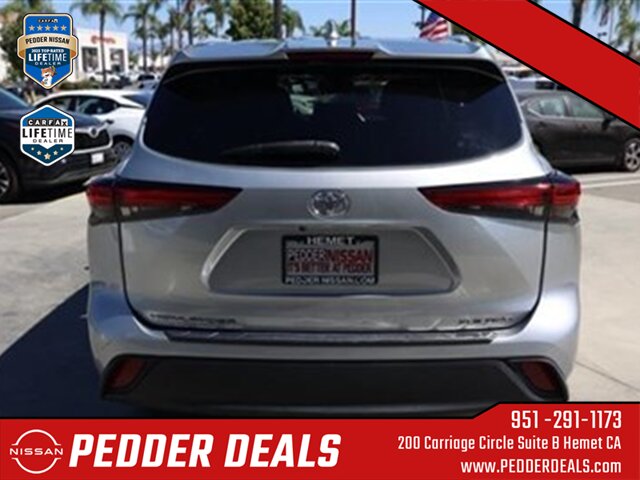 2022 Toyota Highlander XLE   - Photo 5 - Hemet, CA 92545