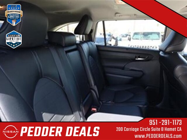 2022 Toyota Highlander XLE   - Photo 18 - Hemet, CA 92545