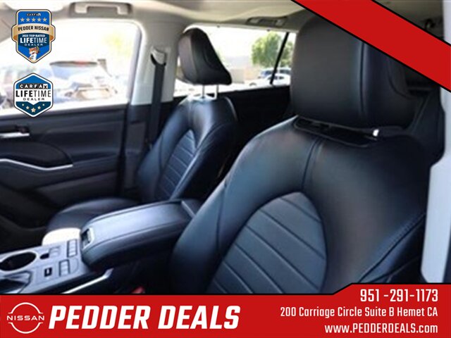 2022 Toyota Highlander XLE   - Photo 15 - Hemet, CA 92545