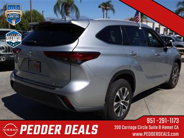 2022 Toyota Highlander XLE   - Photo 4 - Hemet, CA 92545