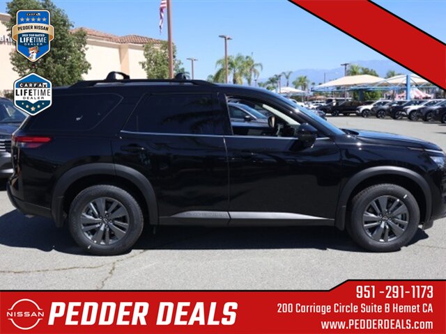 2025 Nissan Pathfinder SV   - Photo 3 - Hemet, CA 92545