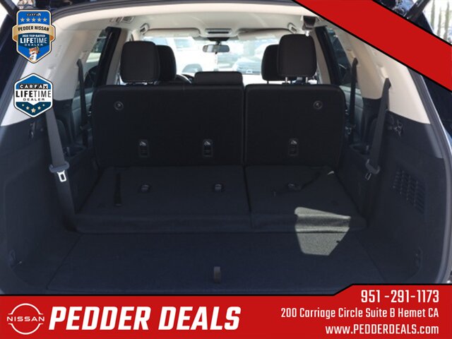 2025 Nissan Pathfinder SV   - Photo 16 - Hemet, CA 92545
