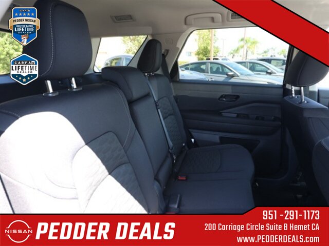 2025 Nissan Pathfinder SV   - Photo 18 - Hemet, CA 92545