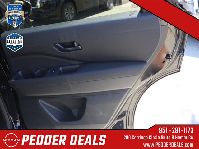 2025 Nissan Pathfinder SV   - Photo 19 - Hemet, CA 92545