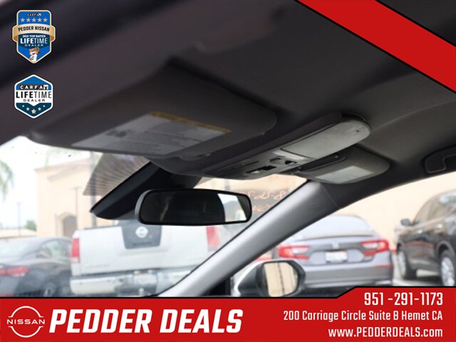 2023 Toyota Camry SE   - Photo 13 - Hemet, CA 92545