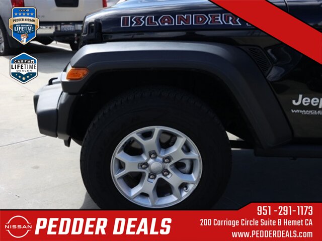 2021 Jeep Wrangler Unlimited Islander   - Photo 11 - Hemet, CA 92545