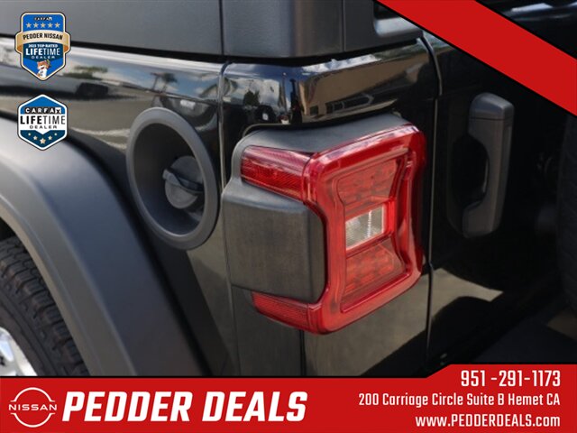 2021 Jeep Wrangler Unlimited Islander   - Photo 7 - Hemet, CA 92545