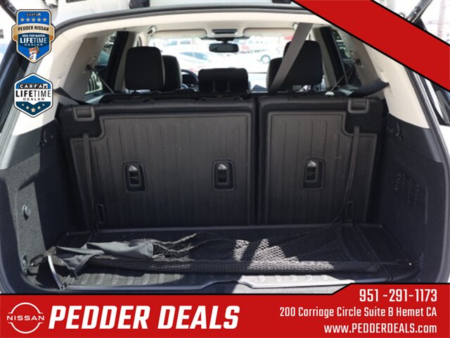2022 Nissan Pathfinder SL   - Photo 15 - Hemet, CA 92545