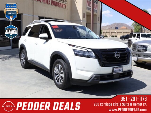 2022 Nissan Pathfinder SL   - Photo 2 - Hemet, CA 92545