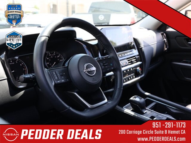 2022 Nissan Pathfinder SL   - Photo 13 - Hemet, CA 92545