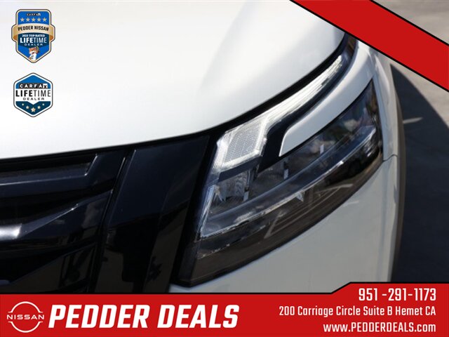 2022 Nissan Pathfinder SL   - Photo 9 - Hemet, CA 92545