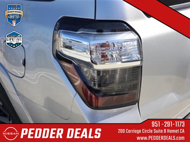 2024 Toyota 4Runner TRD Off-Road   - Photo 7 - Hemet, CA 92545