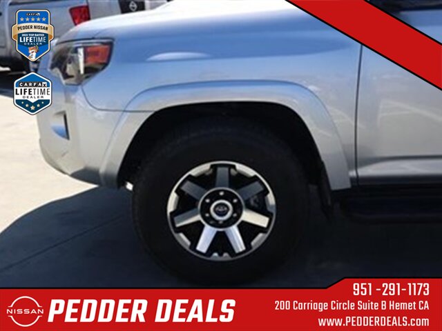 2024 Toyota 4Runner TRD Off-Road   - Photo 11 - Hemet, CA 92545