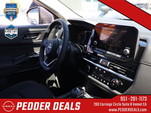 2025 Nissan Pathfinder SV   - Photo 20 - Hemet, CA 92545